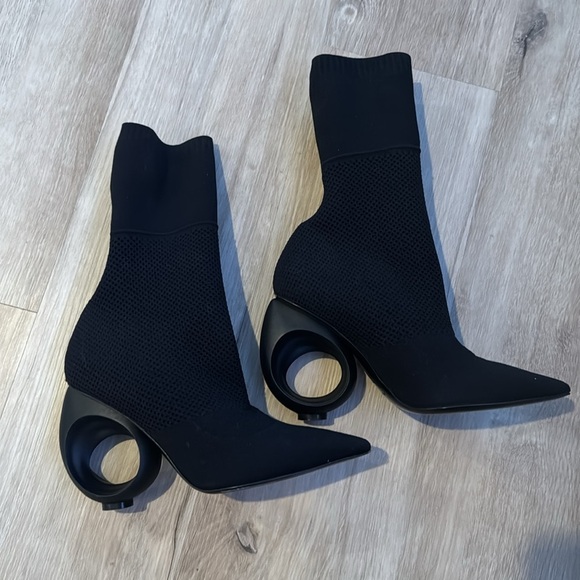 Burberry Runway Kimberly Mid High Elastic Boot sz 38 - Picture 3 of 15